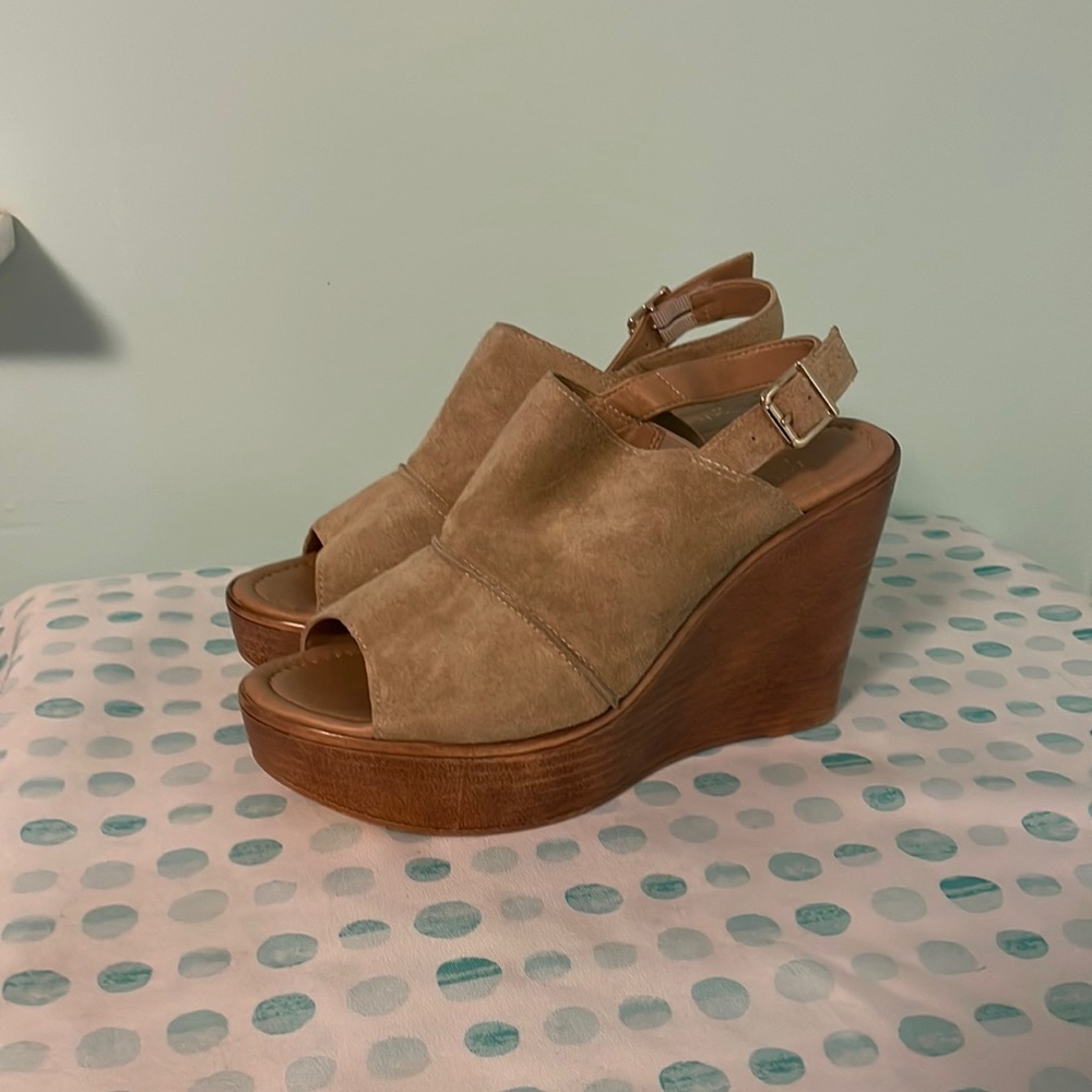 Mila Paoli tan suede platform wedge sandals size 8 - Picture 12 of 12